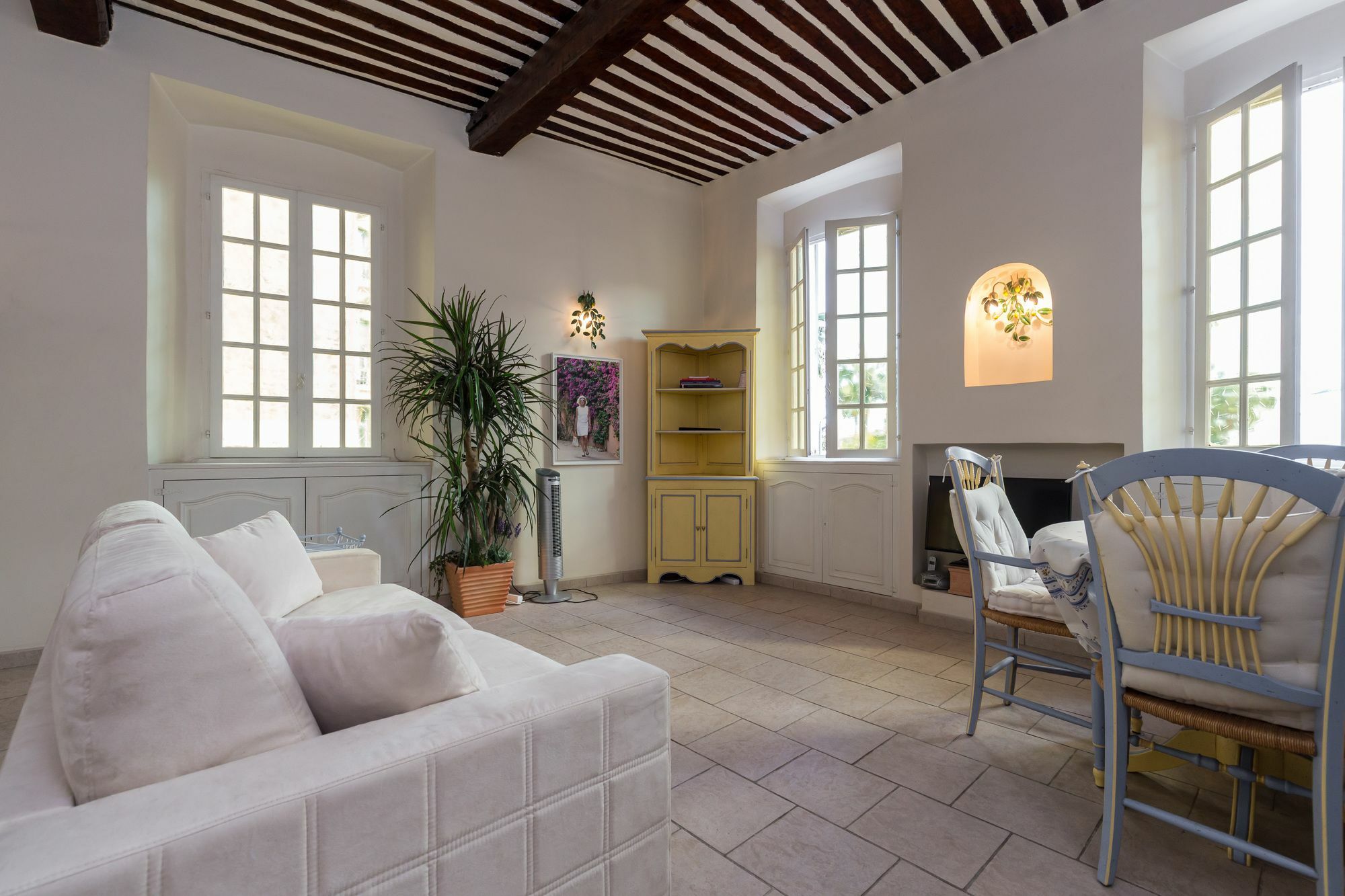 Charming Port View Studio: Steps from Palais, Cannes Exterior photo