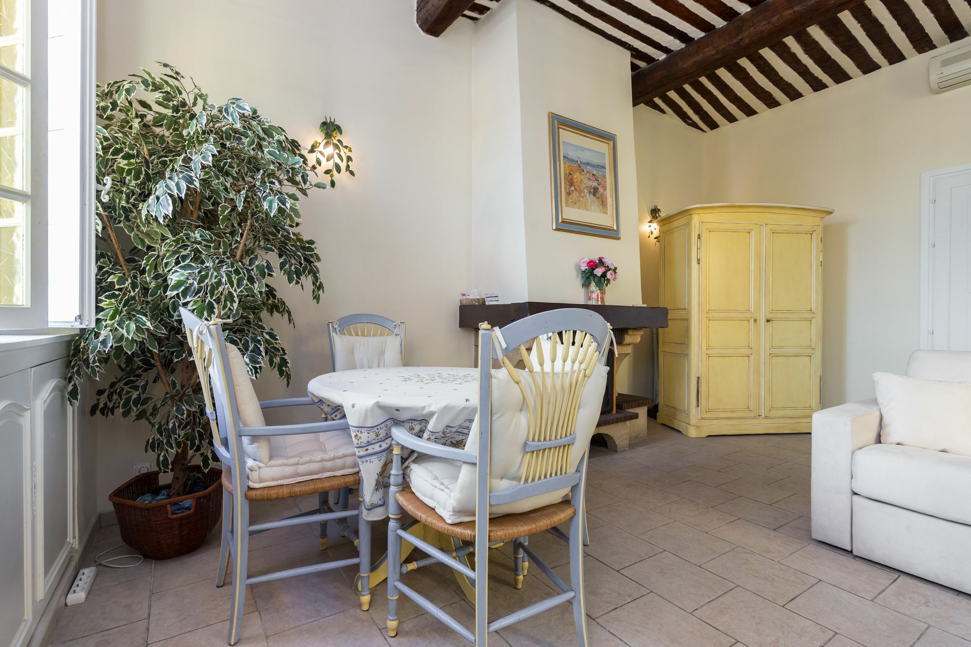 Charming Port View Studio: Steps from Palais, Cannes Exterior photo